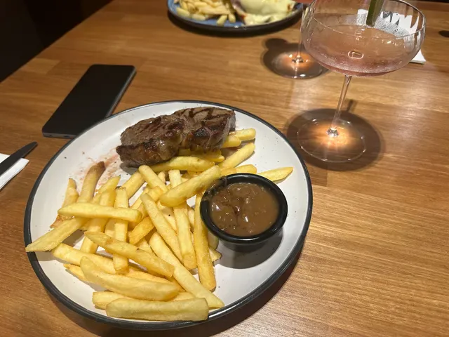Oxenford Tavern