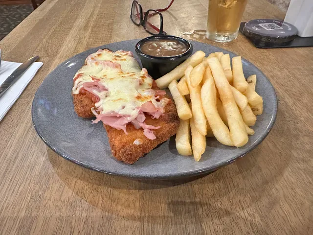 Oxenford Tavern