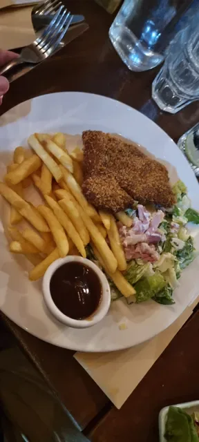 Pacific Pines Tavern