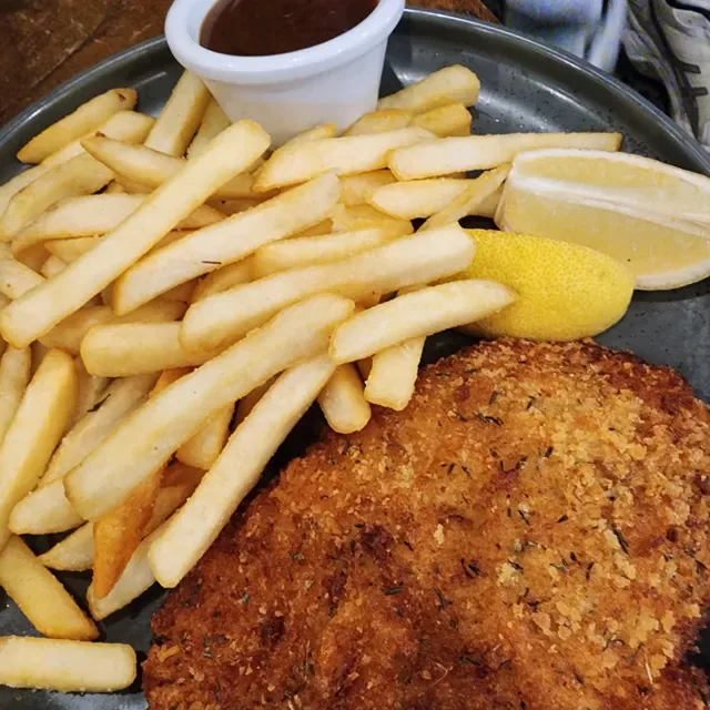 Pacific Pines Tavern