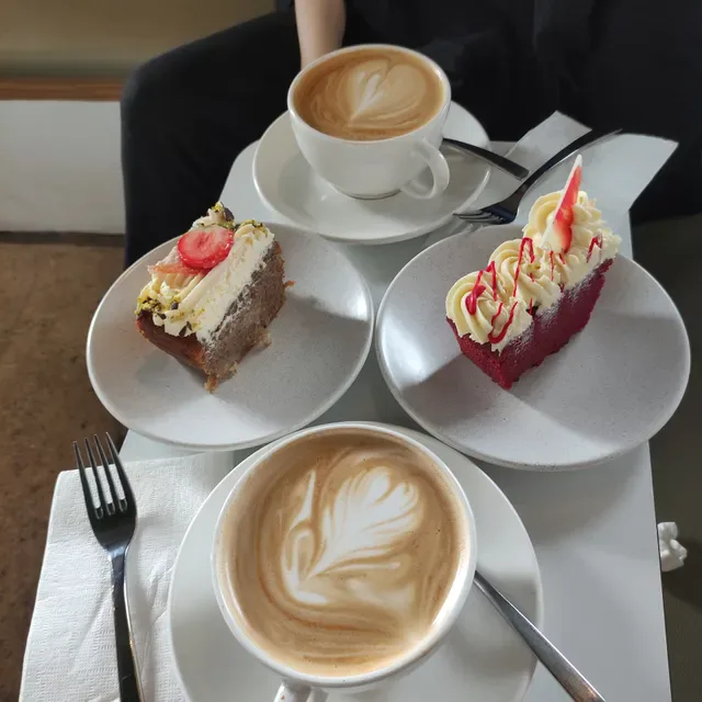 Pearl & Ash Cafe