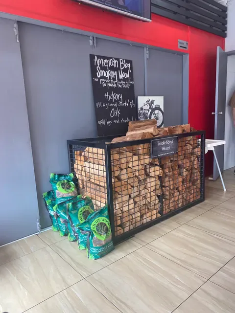 PitStop Smokehouse &Cafe