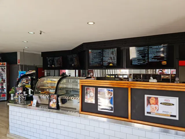 PitStop Smokehouse &Cafe