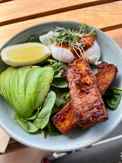 Quarterdeck Kitchen + Bar