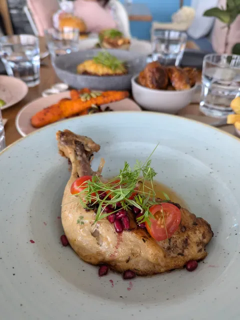 Quarterdeck Kitchen + Bar