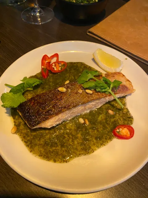 Manny's Wine & Fish Burleigh Beach