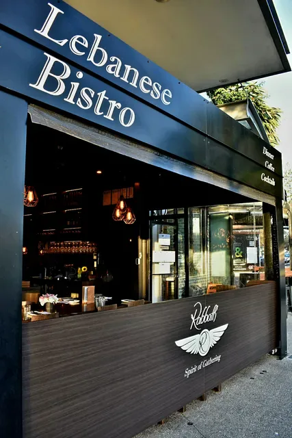 Manny's Wine & Fish Burleigh Beach