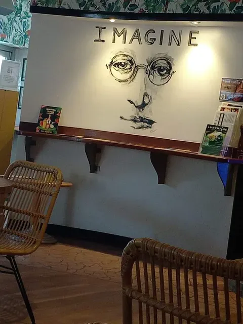 RQ'S Tavern