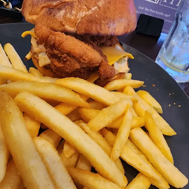 Runaway Bay Tavern