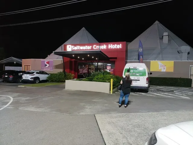 Saltwater Creek Hotel