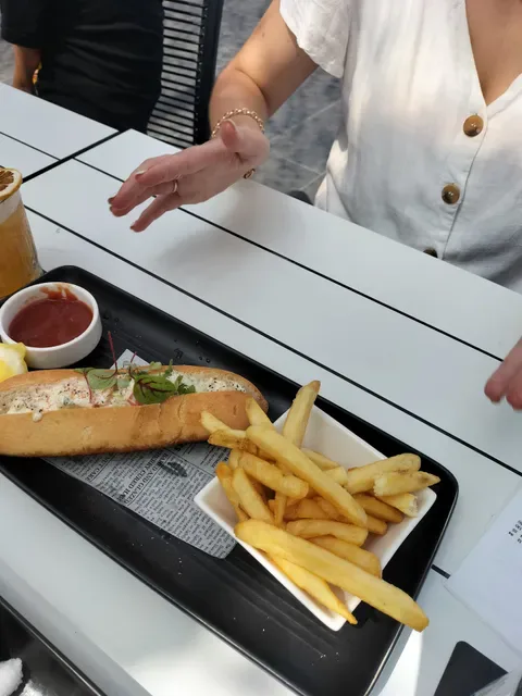 Seascape Restaurant & Bar