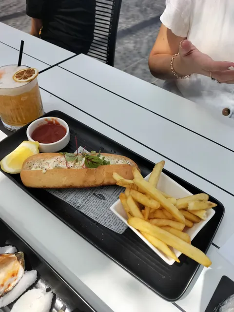 Seascape Restaurant & Bar