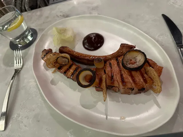 Social Eating House + Bar