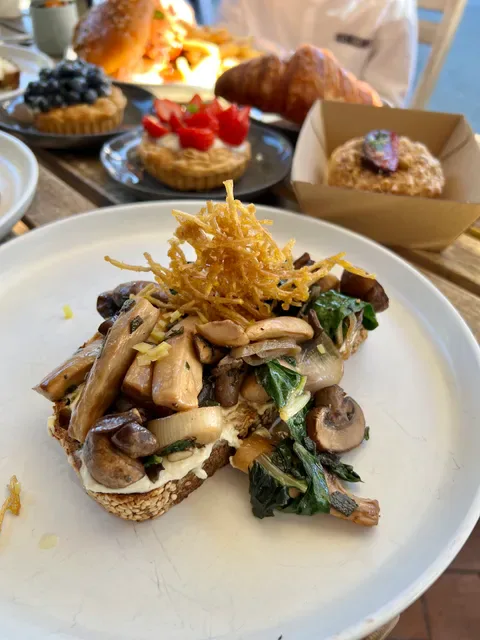 Tarte Bakery & Cafe