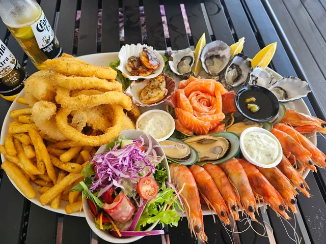The Fish Tank - Pimpama Fish & Chippery