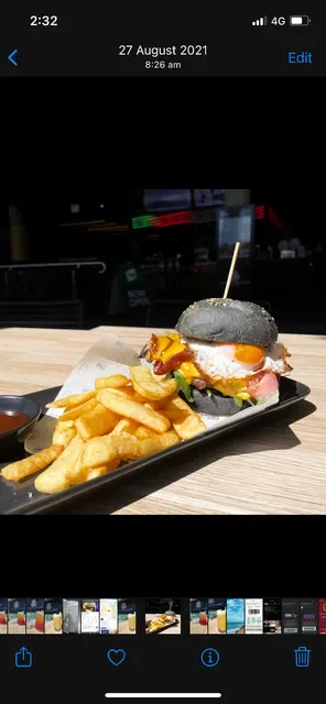The Sporting Globe Bar & Grill Robina