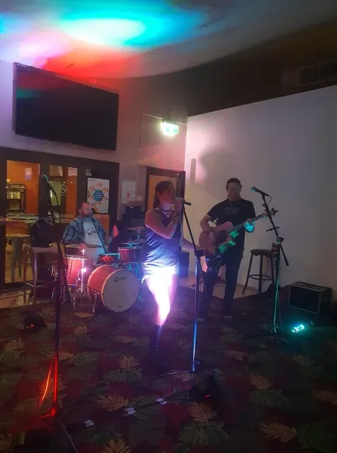 Treetops Tavern