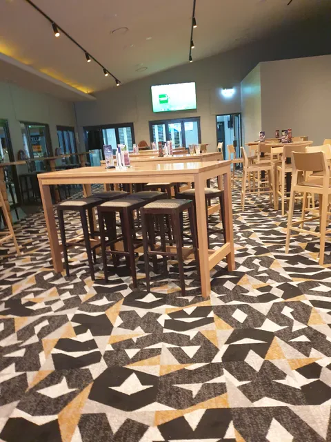 Treetops Tavern