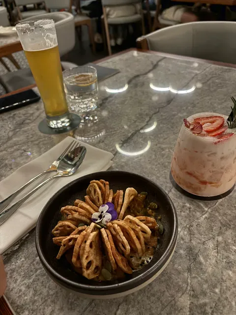VALYN Thai Restaurant & Bar
