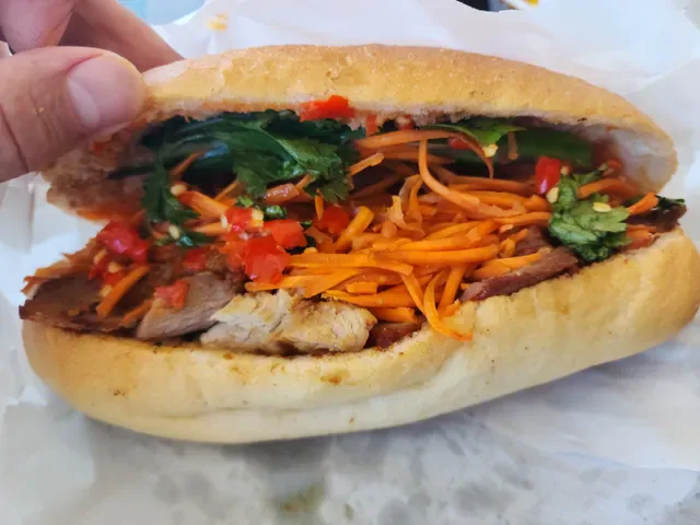 Viet Au Kitchen