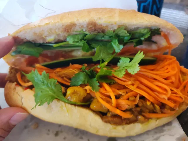 Viet Au Kitchen