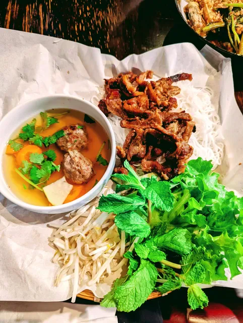 VietNam Oi (Vietnamese Restaurant Surfers Paradise)