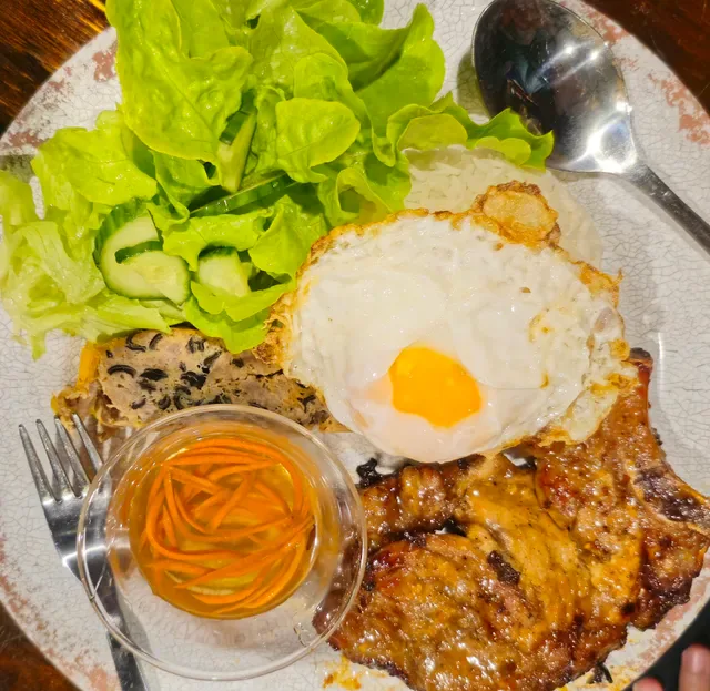VietNam Oi (Vietnamese Restaurant Surfers Paradise)