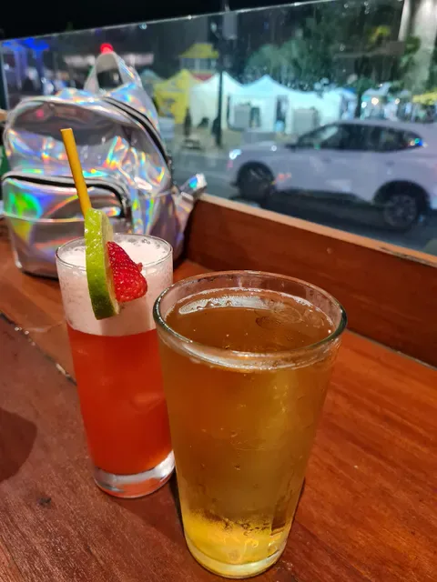 Wahlburgers