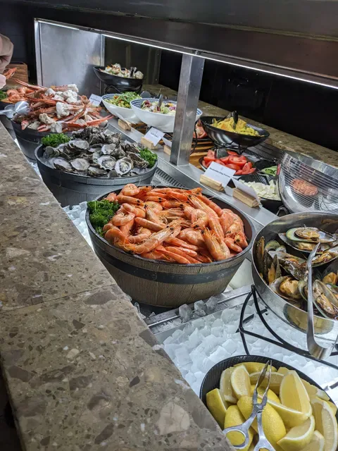 Waves Buffet Restaurant