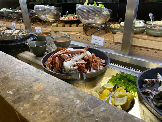 Waves Buffet Restaurant