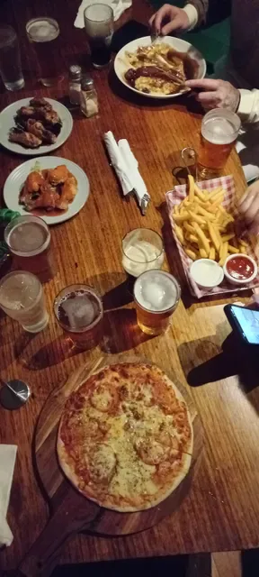Waxy's Irish Pub and Skyline Roof Top Bar