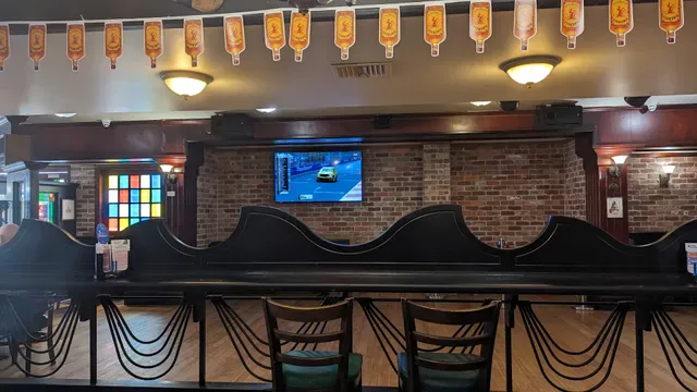 Waxy's Irish Pub and Skyline Roof Top Bar