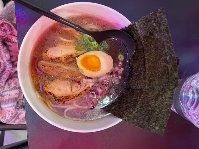 ZUROZURO RAMEN BAR