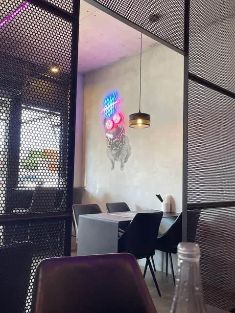 ZUROZURO RAMEN BAR