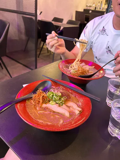 ZUROZURO RAMEN BAR