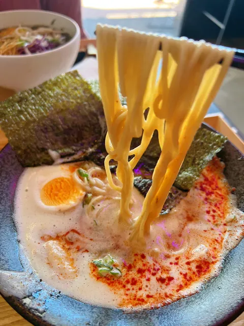 ZUROZURO RAMEN BAR