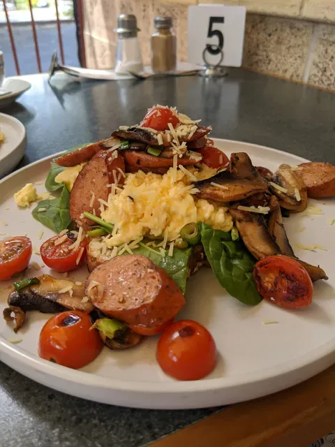 Aunty Alice's Café