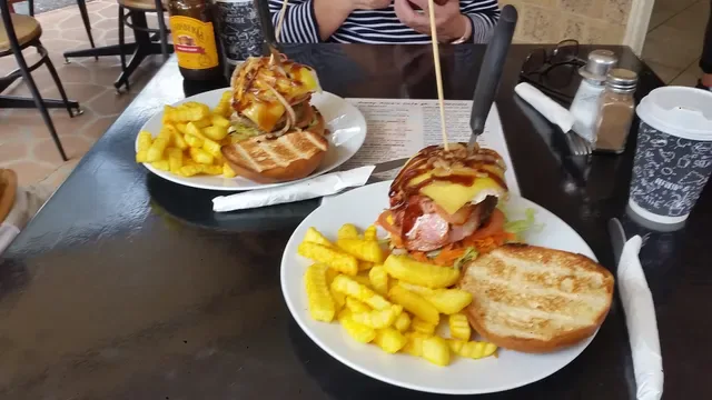 Aunty Alice's Café