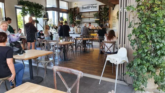 Basil & Vine