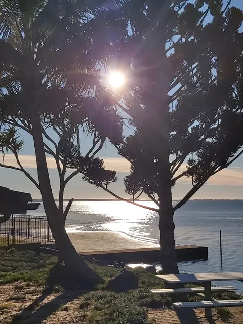 Beachmere Takeaway