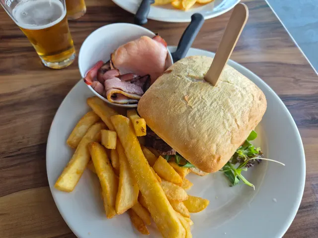 Big Fish Tavern