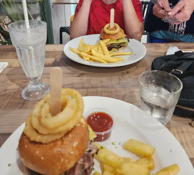 Big Fish Tavern