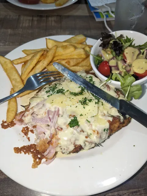 Big Fish Tavern