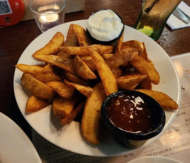 Club Tavern