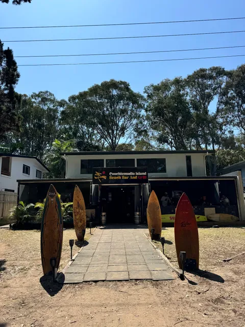 Coochiemudlo Island Beach Bar And Grill