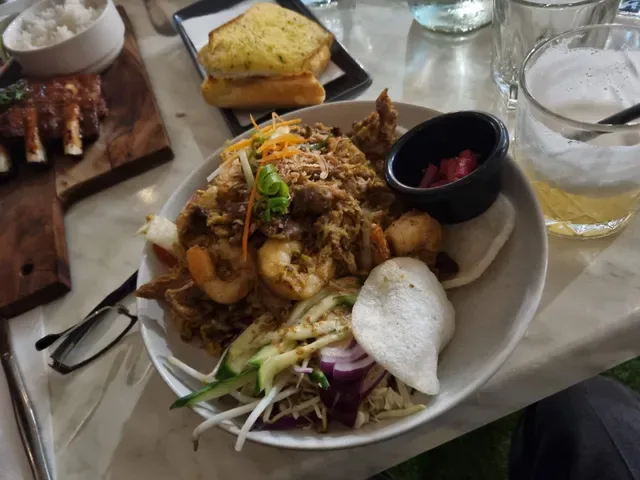 Fiction Bar & Restaurant