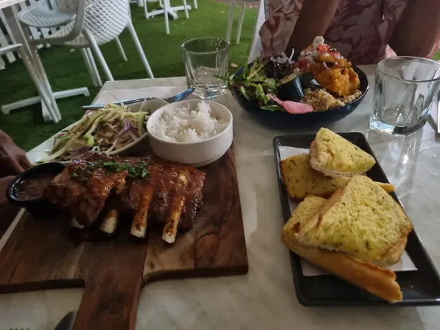 Fiction Bar & Restaurant