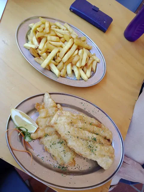 Fish Lips (Ferny Hills)
