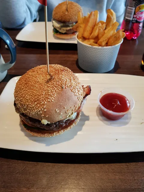 Grill'd Burgers - Eatons Hill