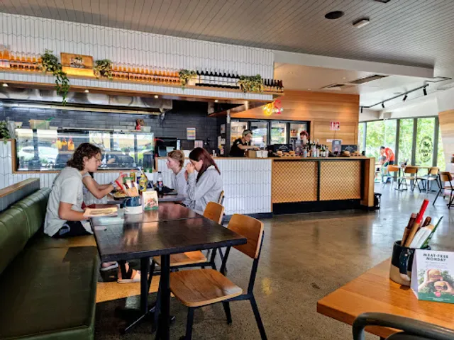 Grill'd Burgers - Eatons Hill